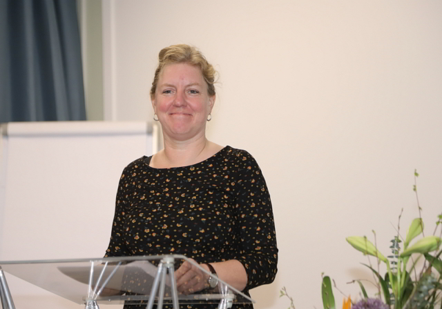 Prof. Dr. Katrin Girgensohn hält die Laudatio